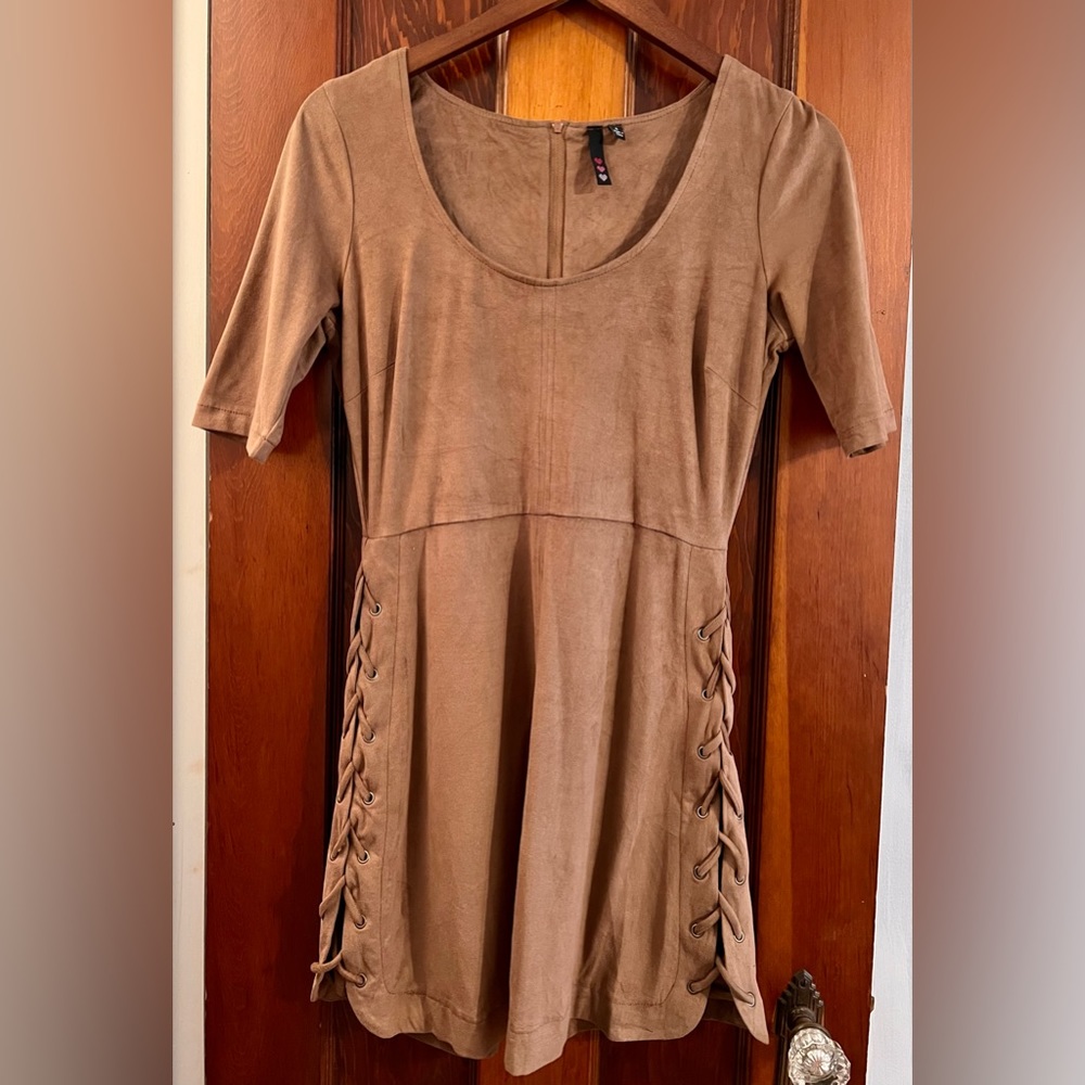 🤎 EUC 3 Hearts Faux Suede Dress 🤎